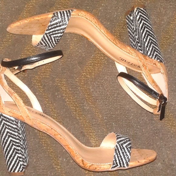 Justfab size 10 mixed patterns black natural cork 4 inch heels brand new - Picture 5 of 6